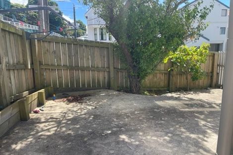 Photo of property in 305 The Terrace, Te Aro, Wellington, 6011