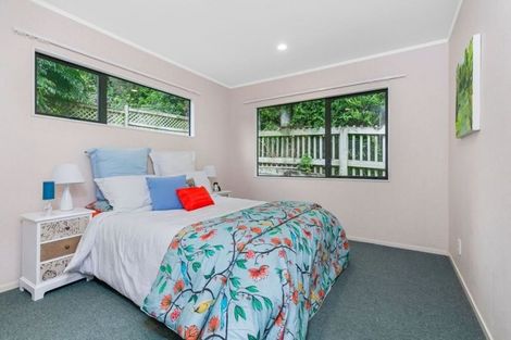 Photo of property in 19 Pannill Place, Oteha, Auckland, 0632