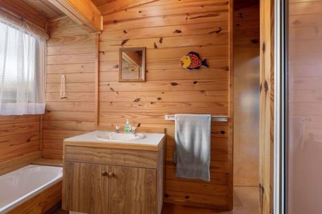 Photo of property in 19 Darroch Slope, Omaha, 0986