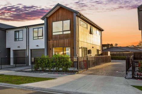 Photo of property in 24 Lumbarda Drive, Kumeu, 0810