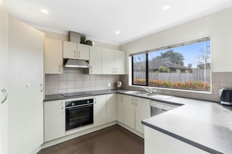 Photo of property in 12a Midvale Place, Burswood, Auckland, 2013