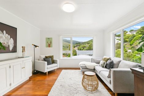 Photo of property in 27 Hathaway Avenue, Karori, Wellington, 6012