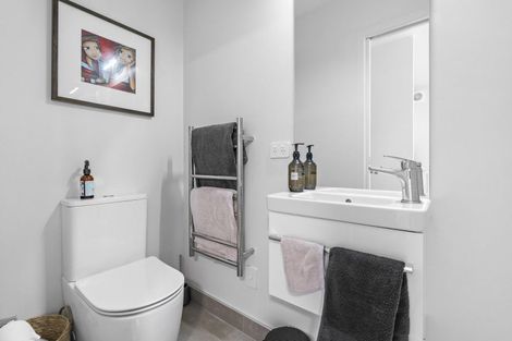 Photo of property in 8/17 Victoria Road, Mount Maunganui, 3116