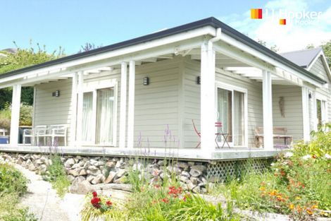 Photo of property in 3 Ngaio Street, Macandrew Bay, Dunedin, 9014