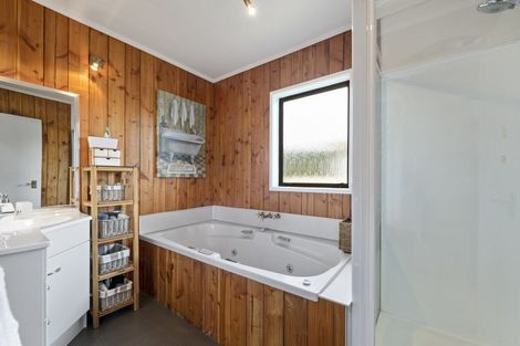 Photo of property in 113 Gemstone Drive, Birchville, Upper Hutt, 5018