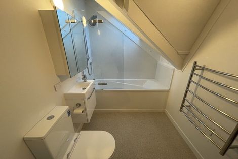 Photo of property in 23/10 Pitarua Street, Thorndon, Wellington, 6011