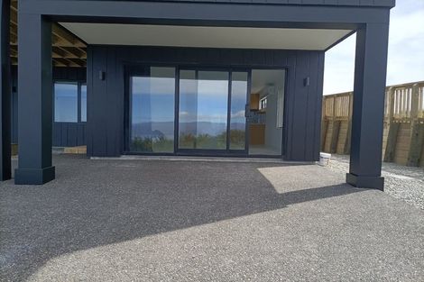 Photo of property in 18 Boeing Way, Newlands, 6037