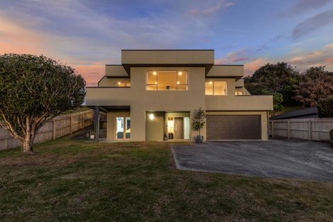 Photo of property in 42 Harry Shaw Way, Raumati South, Paraparaumu, 5032