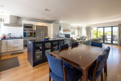 Photo of property in 35 Tawa Street, Oneroa, Waiheke Island, 1081