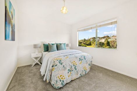 Photo of property in 1/7 Marbeth Court, Botany Downs, Auckland, 2010