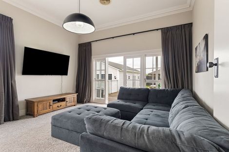 Photo of property in 17 Perrin Place, Kelvin Grove, Palmerston North, 4414
