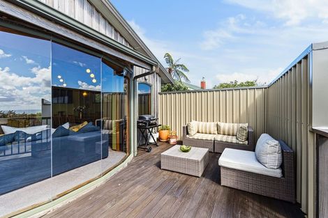 Photo of property in 3b Barrett Street, Westown, New Plymouth, 4310