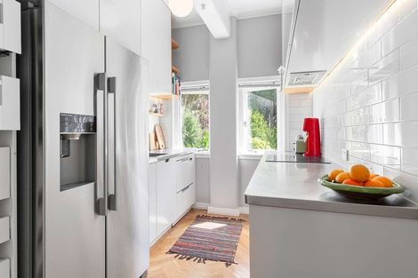 Photo of property in Ambassador Flats, 1/7 Maurice Terrace, Te Aro, Wellington, 6011