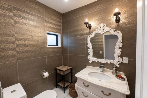 Photo of property in 135a Moore Street, Hillcrest, Auckland, 0627
