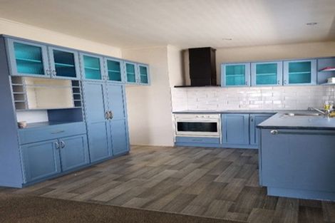 Photo of property in 49 Kiwi Esplanade, Mangere Bridge, Auckland, 2022