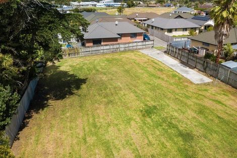 Photo of property in 12 Aitkenhead Court, Parakai, 0830