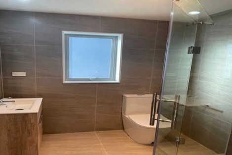 Photo of property in 15a Crestview Rise, Papakura, 2110