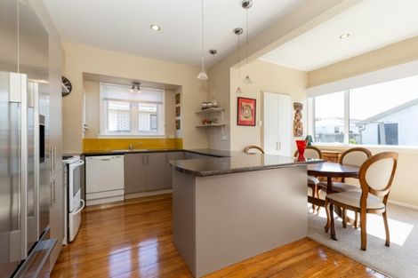 Photo of property in 1/39 Leitch Street, Somerfield, Christchurch, 8024