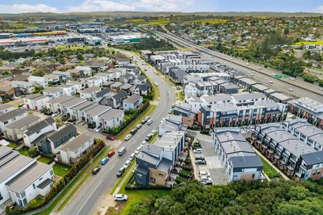 Photo of property in 44e Westgate Drive, Westgate, Auckland, 0614