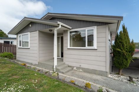 Photo of property in 46 Cypress Drive, Maungaraki, Lower Hutt, 5010