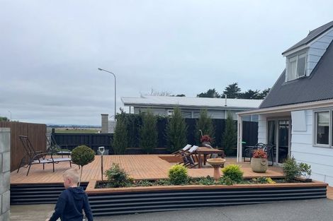 Photo of property in 44 Rotten Row, Waikuku Beach, 7473