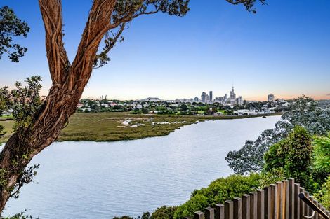 Photo of property in 71a Ngataringa Road, Devonport, Auckland, 0624