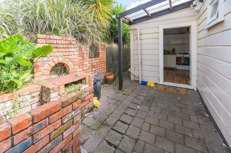 Photo of property in 64 Hipango Terrace, Durie Hill, Whanganui, 4500