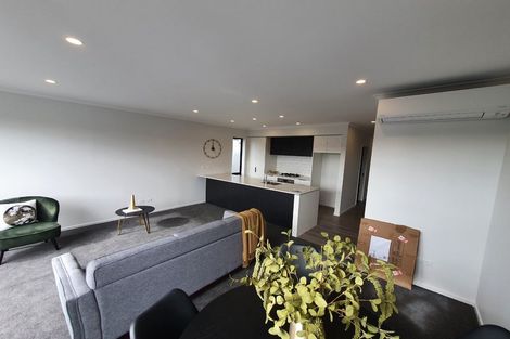 Photo of property in 2 Shortfin Place, Flat Bush, Auckland, 2019