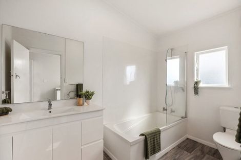 Photo of property in 4a Tarawera Road, Johnsonville, Wellington, 6037