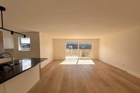 Photo of property in 20d Edwards Avenue, Henderson, Auckland, 0610