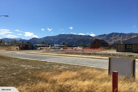 Photo of property in 18 Isthmus Place, Lake Hawea, 9382