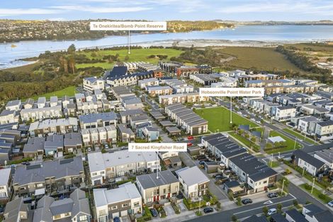 Photo of property in 7 Sacred Kingfisher Road, Hobsonville, Auckland, 0616