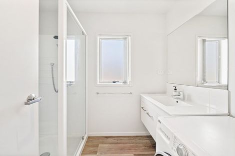 Photo of property in 11 Kamahi Crescent, Papamoa Beach, Papamoa, 3118