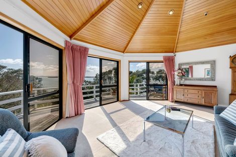 Photo of property in 16 Tainui Road, Cockle Bay, Auckland, 2014