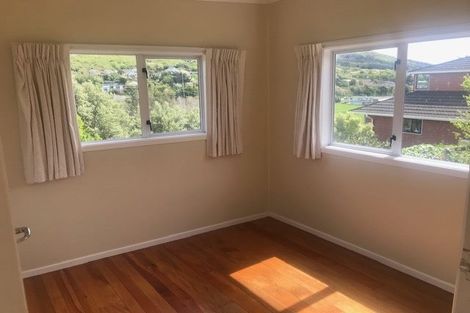 Photo of property in 39 Handyside Street, Tawa, Wellington, 5028