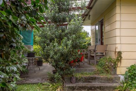 Photo of property in 5 Baillie Crescent, Carterton, 5713