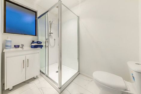 Photo of property in 2/26 Caravelle Close, Mangere, Auckland, 2022