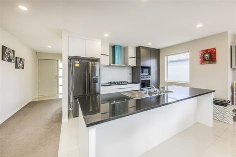 Photo of property in 19 Hollowout Street, Takanini, 2112