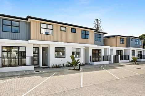 Photo of property in 4/447 Hibiscus Coast Highway, Orewa, 0931