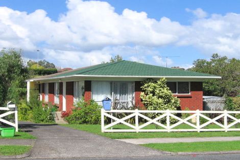 Photo of property in 2/30 Imogene Way, Half Moon Bay, Auckland, 2012