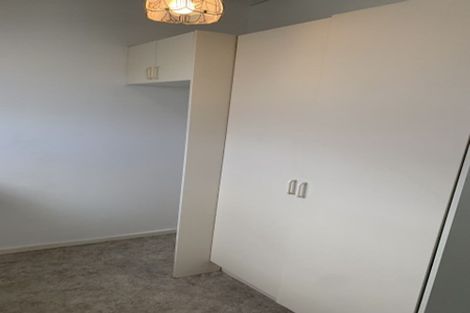 Photo of property in 1/26 Peterhouse Place, West Harbour, Auckland, 0618