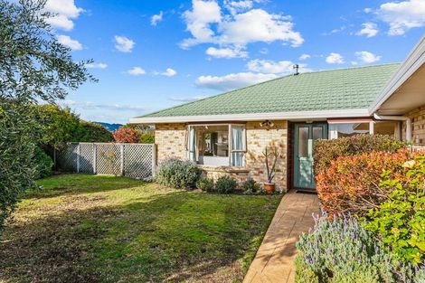 Photo of property in 6 Glen Loch Place, Paraparaumu, 5032