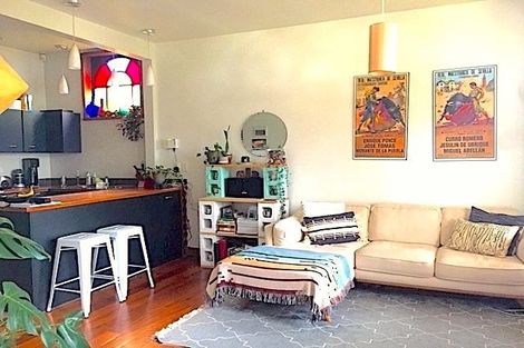 Photo of property in 37 Lawrence Street, Newtown, Wellington, 6021