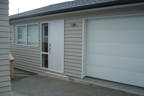 Photo of property in 17 Glendene Avenue, Glendene, Auckland, 0602