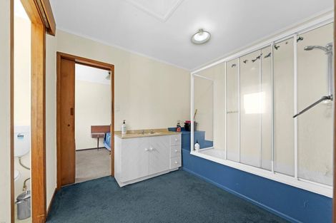 Photo of property in 26 Millbrook Road, Henderson, Auckland, 0612