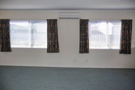 Photo of property in 2/63 Main Road, Titahi Bay, Porirua, 5022