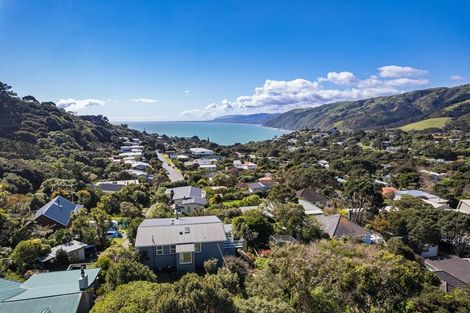 Photo of property in 2 Raroa Place, Pukerua Bay, 5026