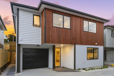 Photo of property in 9 St Claire Road, Silverdale, 0932