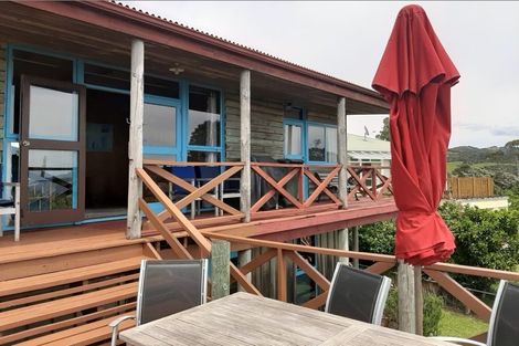 Photo of property in 169 Howard Road, Orere Point, Papakura, 2585