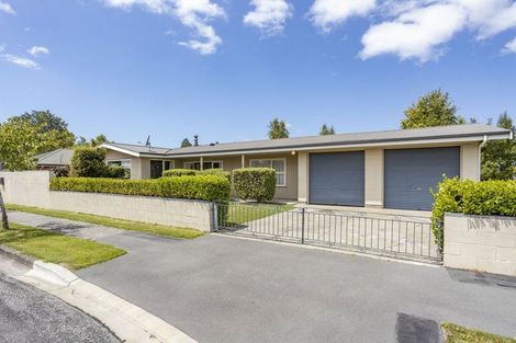 Photo of property in 14 Fraser Place, Rangiora, 7400